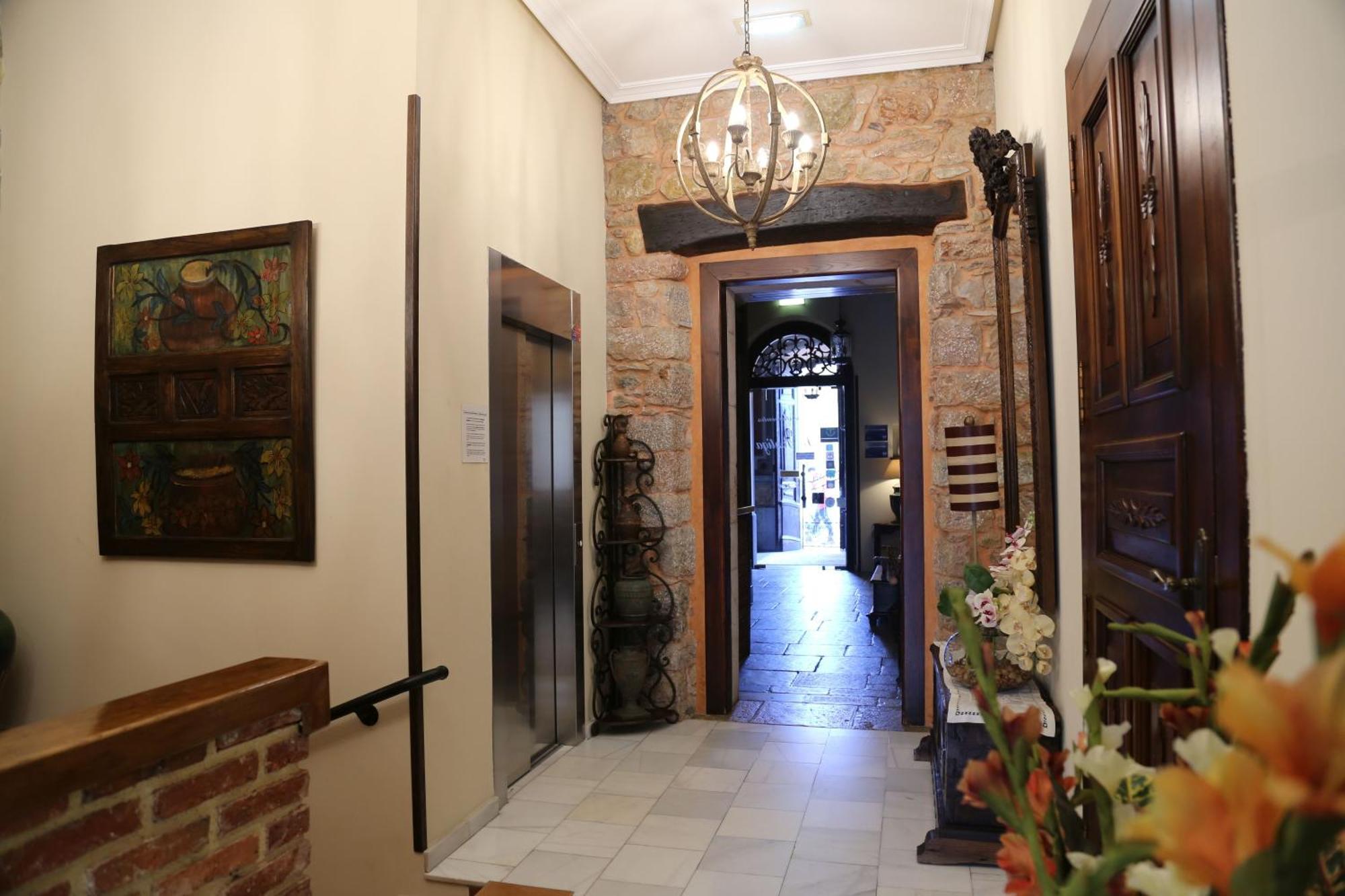 Apartamentos La Pontiga *** Инфиесто Екстериор снимка