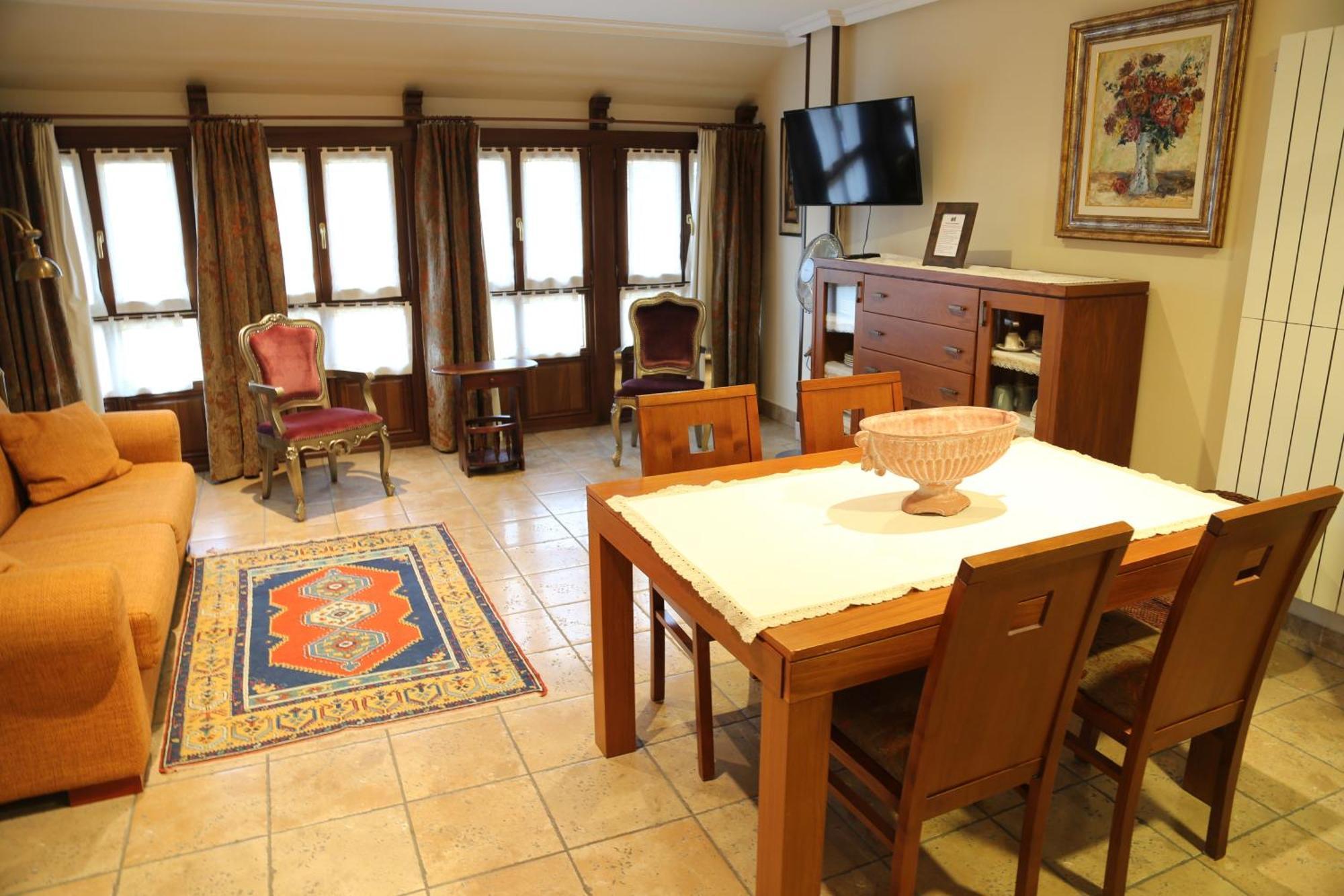 Apartamentos La Pontiga *** Инфиесто Екстериор снимка